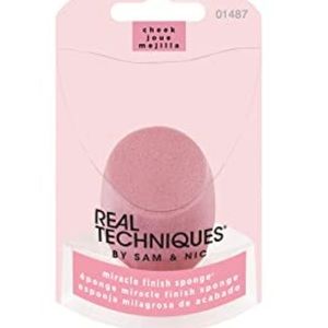 Real Techniques Miracle Finish Sponge